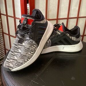 Lightly used Boys size 13 Adidas XPLR sneakers👟